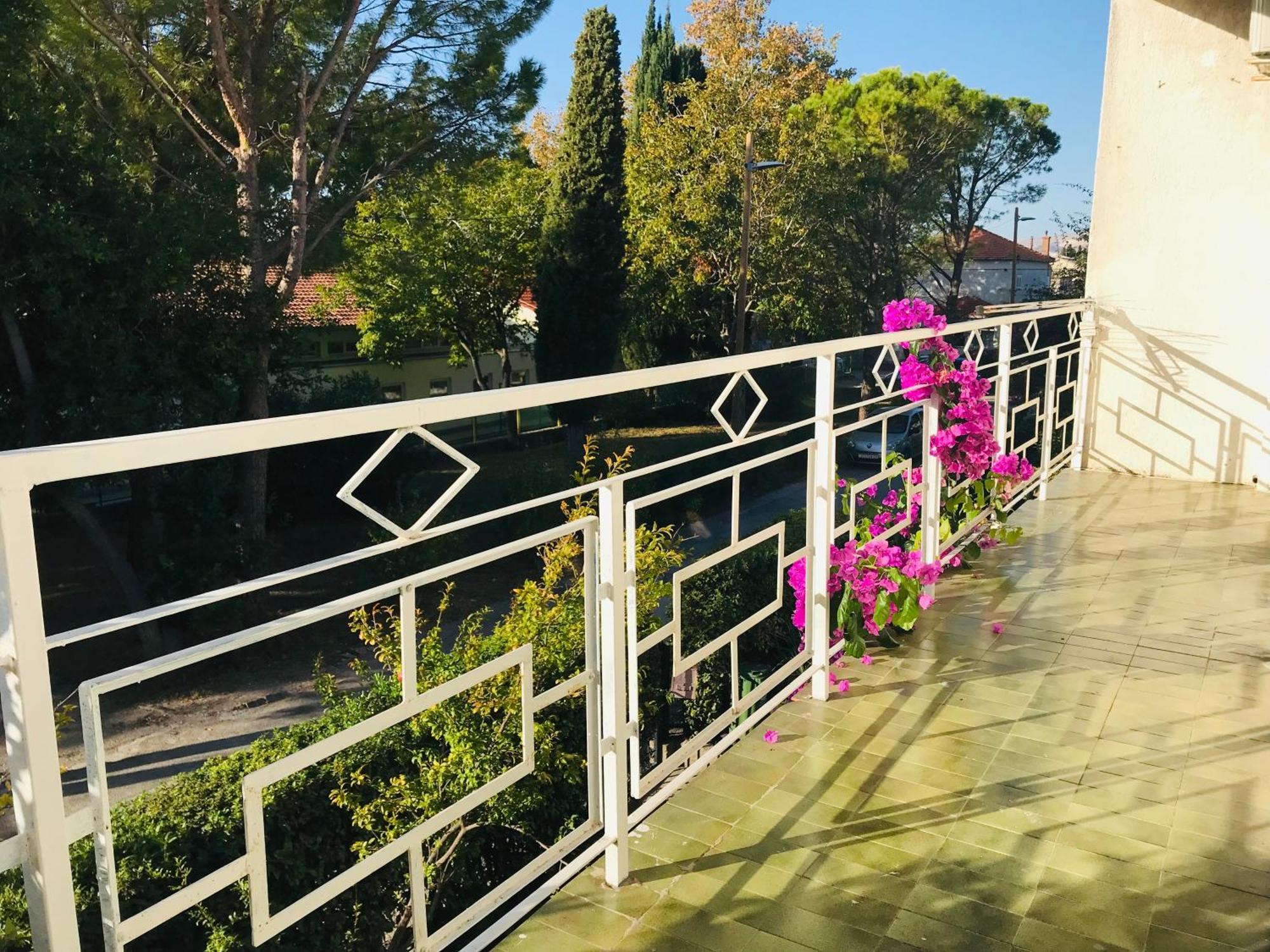 Rosani Oya Apartamento *