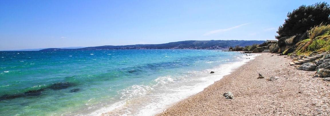 Rosani Oya * Kaštela